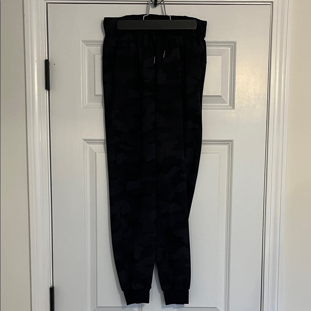 Lululemon Stretch High-Rise Jogger